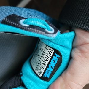 Hoka tennis shoes size W8